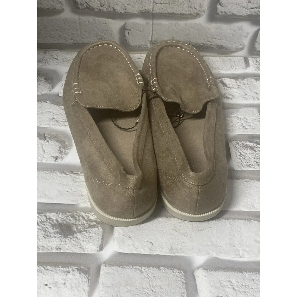 J.Crew‎ Boys' Sueded Loafers in Dusty Tan Slip On Size 4